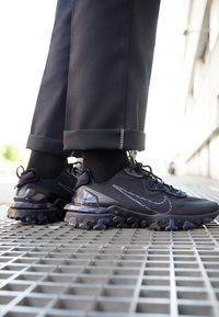 Nike Sportswear REACT VISION Trainers black/anthracite/black