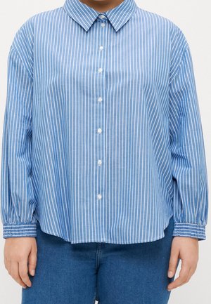 Blau gestreiftes Hemd mit Knöpfen, langen Ärmeln und Kragen. Verfügt über schmale weiße Streifen, abgerundeten Saum und Knopfverschlüsse. Weiche Stoffstruktur.