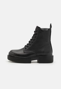 Armani Exchange Botines con plataforma - black