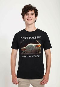 Star Wars STAR WARS: THE MANDALORIAN SMALL MEME UNISEX - Triko s potiskem - black