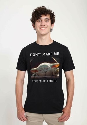 Star Wars STAR WARS: THE MANDALORIAN SMALL MEME UNISEX - Triko s potiskem - black
