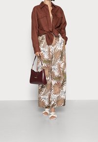 Esprit Collection Kalhoty - pink