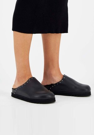 FAE STUDS - Clogs - black
