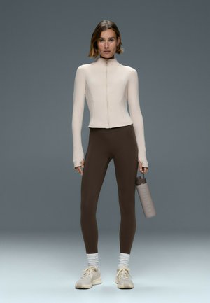 OYSHO, SHORT LIGHT WARM TECHNICAL JACKET - Veste de survêtement - pale mink