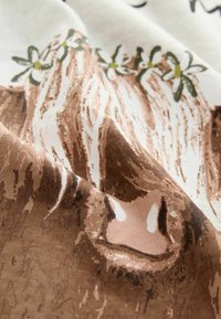 Thumbnail Image 11