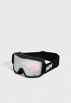Masque de ski noir avec un écran réfléchissant bleu pâle et rose, une monture épaisse, une sangle réglable et un logo blanc, sur un fond uni.