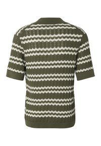 Polo en maille à manches courtes avec des rayures horizontales ondulées vert olive et blanc, col, poignets et ourlet côtelés, vu de dos.