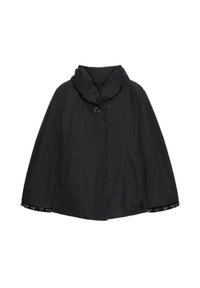 Abrigo negro acolchado con cuello alto, cierre de botones y patrón decorativo en el dobladillo. Textura suave, corte holgado.