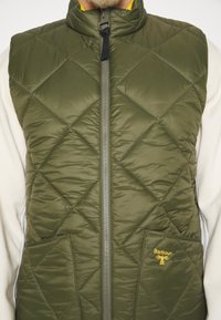 Barbour Beacon Väst - olive