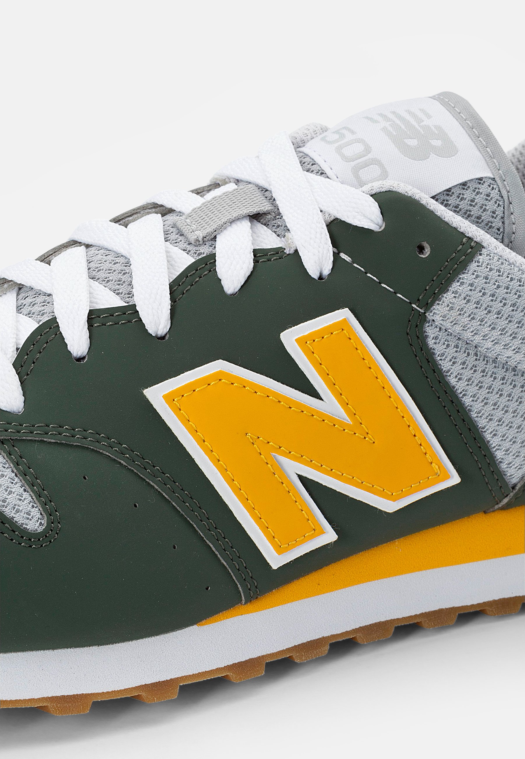 New Balance 500 Grijs / Groen - Schoenen Lage sneakers Heren € 64,99