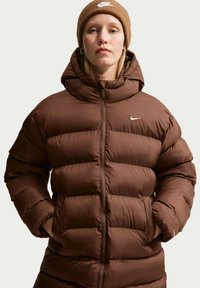 Nike Sportswear NIKE SPORTSWEAR WOMEN'S LOOSE THERMA-FIT HOODED PARKA ...