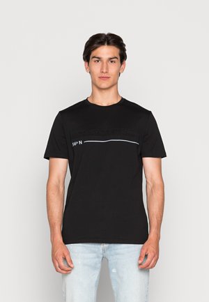 SLIM FIT WITH PHOTOGRAPHIC LOGO - T-shirt con stampa - black