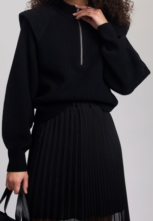 Pullover - black