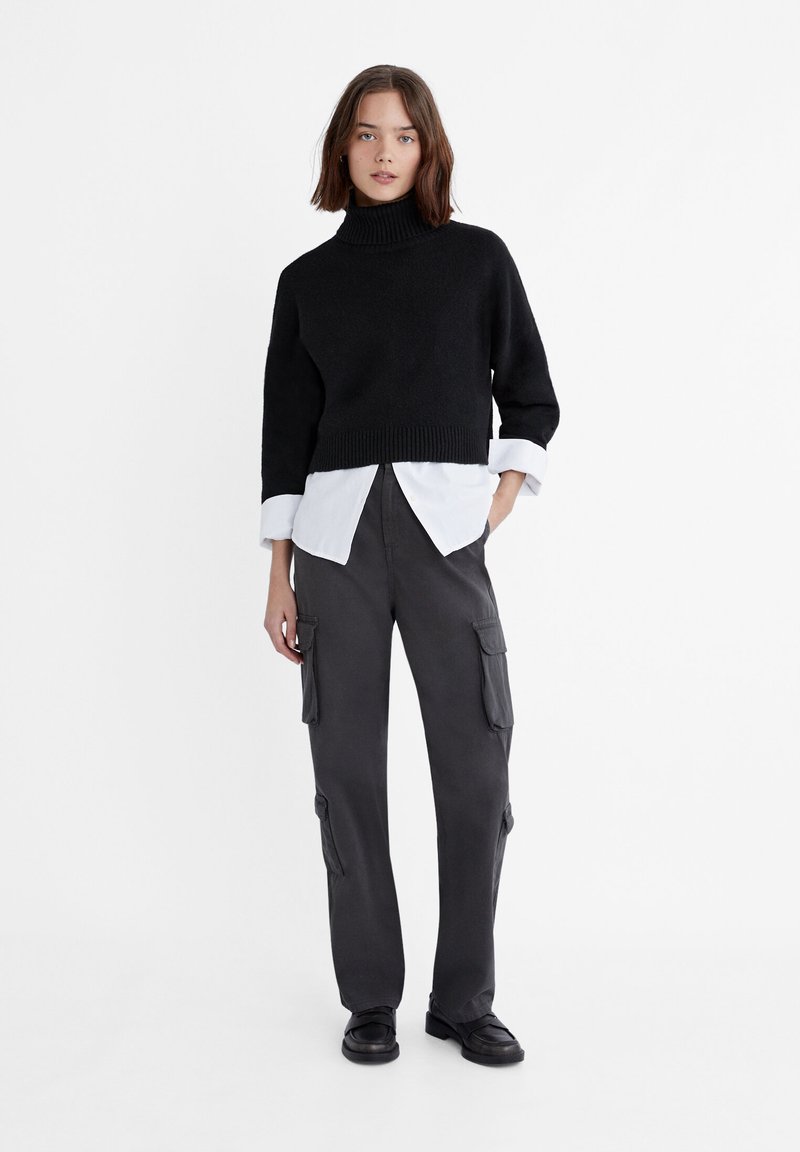 Stradivarius ADJUSTABLE WAIST - Hlačami s stranskimi žepi - dark grey