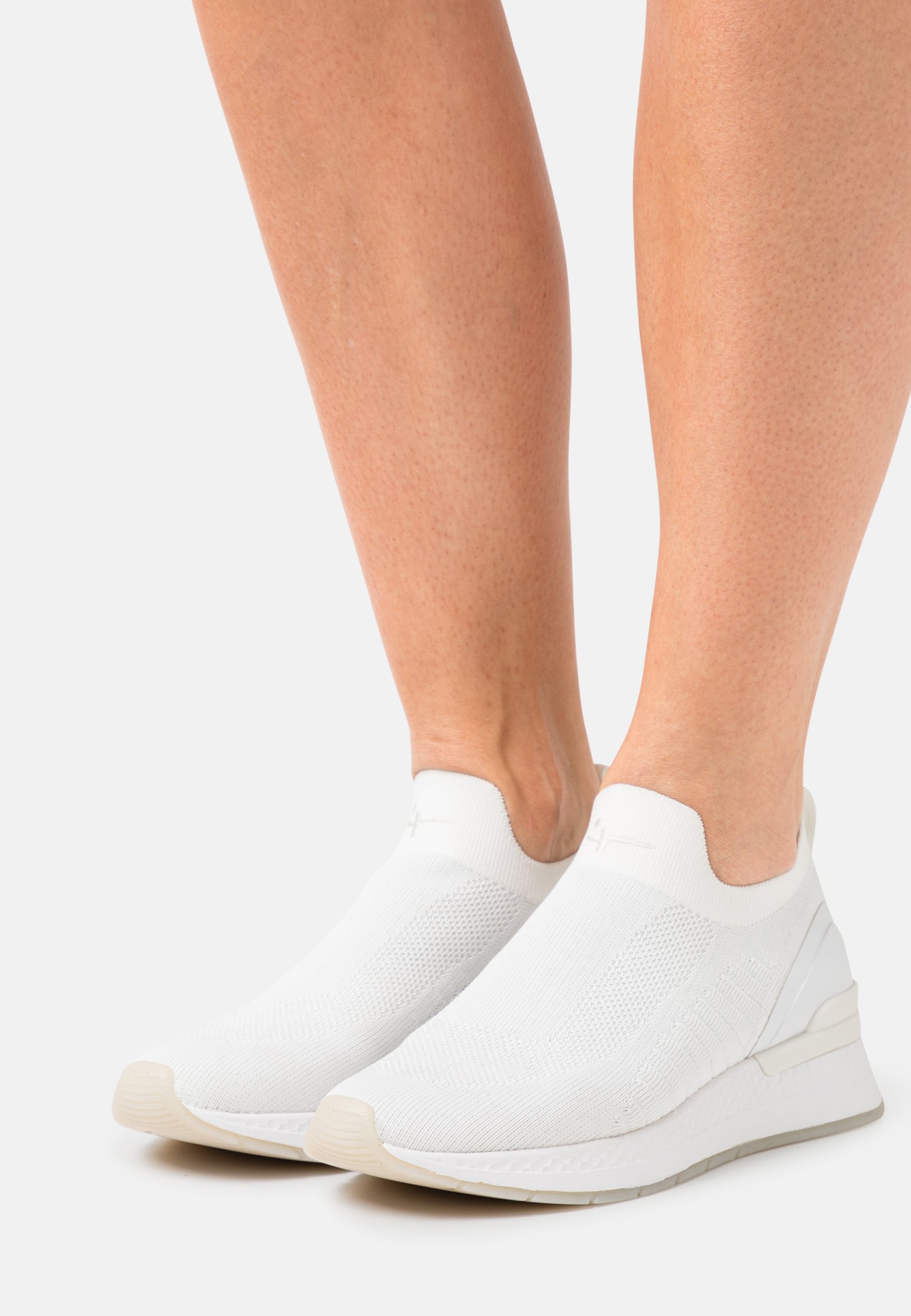 Tamaris Fashletics Instappers - white/metallic/wit - Zalando.nl