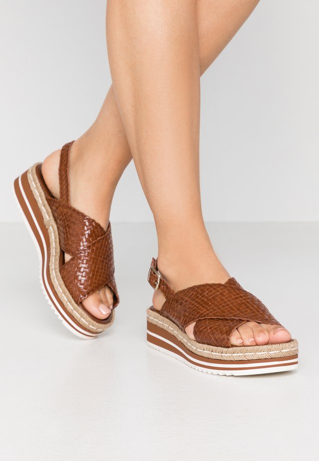 Plateausandaler - toffee/cognac