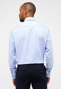Eterna TWILLHEMD - COMFORT FIT - Overhemd - hellblau