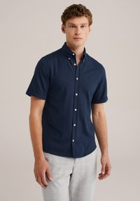 Unselected, dark blue