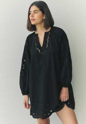 Next TALL FIT - LONG SLEEVE BRODERIE SUMMER - Dienas kleita - black