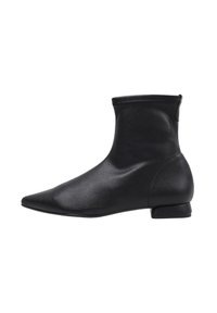 Sandra Fontán Botines - black