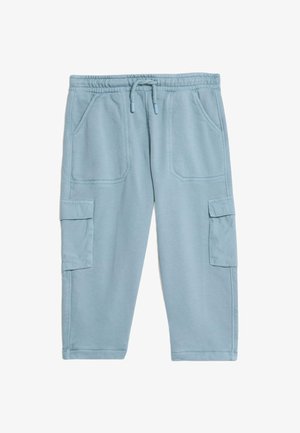 Pantaloni della tuta azzurri chiari realizzati in tessuto morbido, dotati di cintura elastica, cordoncino, due tasche laterali e due tasche cargo.