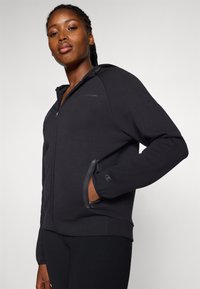 Champion C-TECH FULL ZIP HOODIE INTERLOCK - Sweatjacke - black