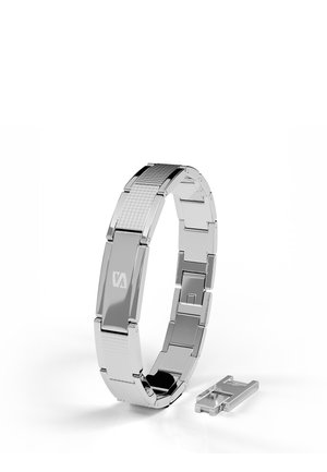 Silbernes Metallgliederarmband mit Verschluss, geöffnet gezeigt mit einem abgetrennten Glied daneben auf weißem Hintergrund.