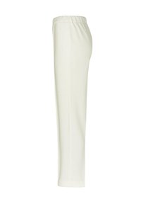 Witte, elastische broek met een rechte snit, gladde textuur en zonder zichtbare patronen. Zijaanzicht toont een taps toelopend been en afgewerkte zoom.
