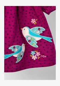 Seleccionado, purple