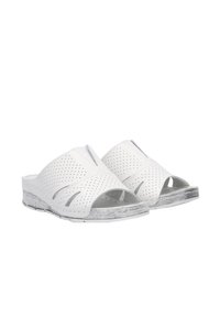 Witte geperforeerde schuifsandalen met een open teen en een gestructureerde zool. Afgeronde randen en elastische accenten voor een comfortabele pasvorm.