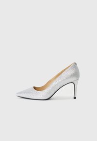 Unselected, silver-coloured