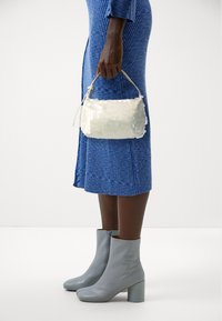 Samsøe Samsøe SALYKKE BAG MINI - Kézitáska - pear sorbet