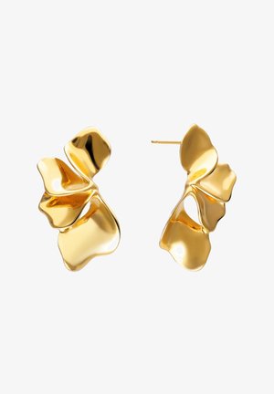 Złote kolczyki o organicznym wzorze, z zakrzywionymi, przypominającymi płatki kształtami i gładkimi, refleksyjnymi powierzchniami. Sztyfty zapewniające bezpieczne noszenie.