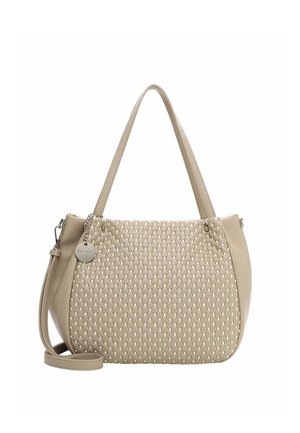 Bolso de cuero beige con panel frontal tejido, doble asa para el hombro, correa cruzada desmontable y una etiqueta de marca redonda de metal.