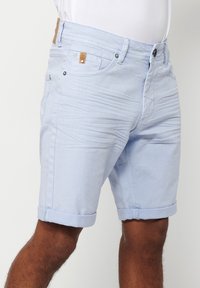 Koroshi REGULAR BERMUDA - Kratke hlače od trapera - azul   blue