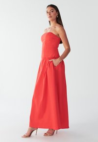BWLDR Dolga obleka - coral