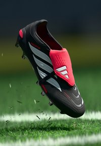 Επιλέχθηκε, core black/footwear white/lucid red