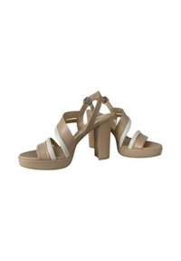 Sandali platform beige con cinturini bianchi, design open toe, tacco a blocco spesso e cinturino alla caviglia regolabile. Texture liscia.