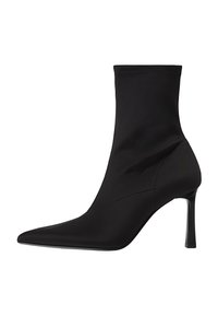 Stivaletti con tacco - black