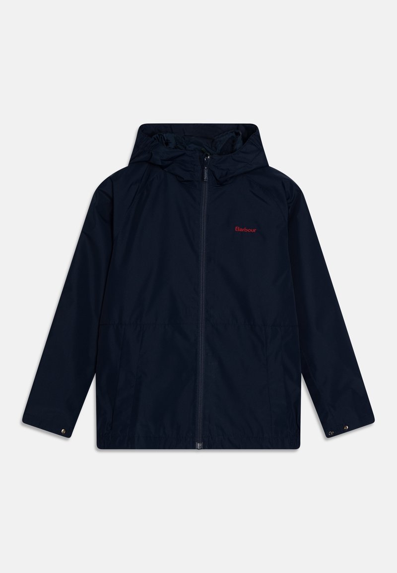 Veste imperméable bleu marine avec capuche, fermeture éclair frontale, poignets élastiques et ourlet ajustable. Présente un petit logo rouge sur la poitrine.