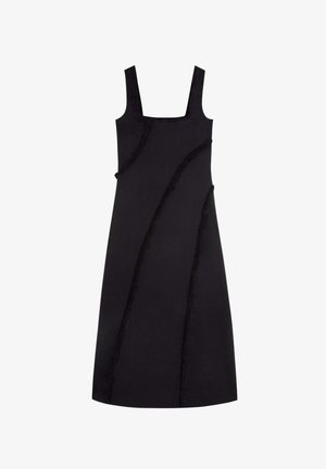 Schwarzes ärmelloses Kleid mit einem quadratischen Ausschnitt, strukturierten Spitzenakzenten und einer A-Linie mit subtilen diagonalen Nähten.