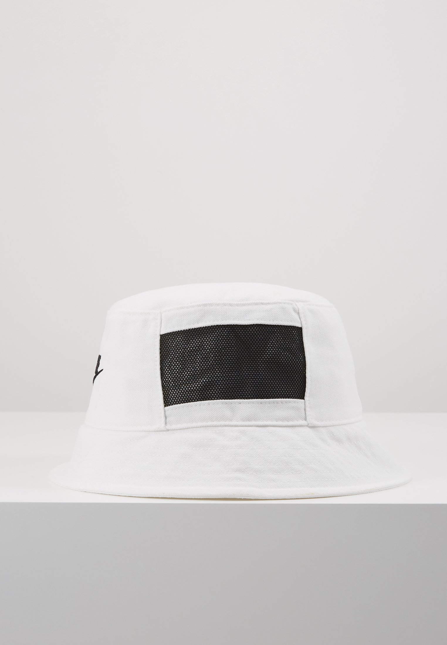 nike futura bucket
