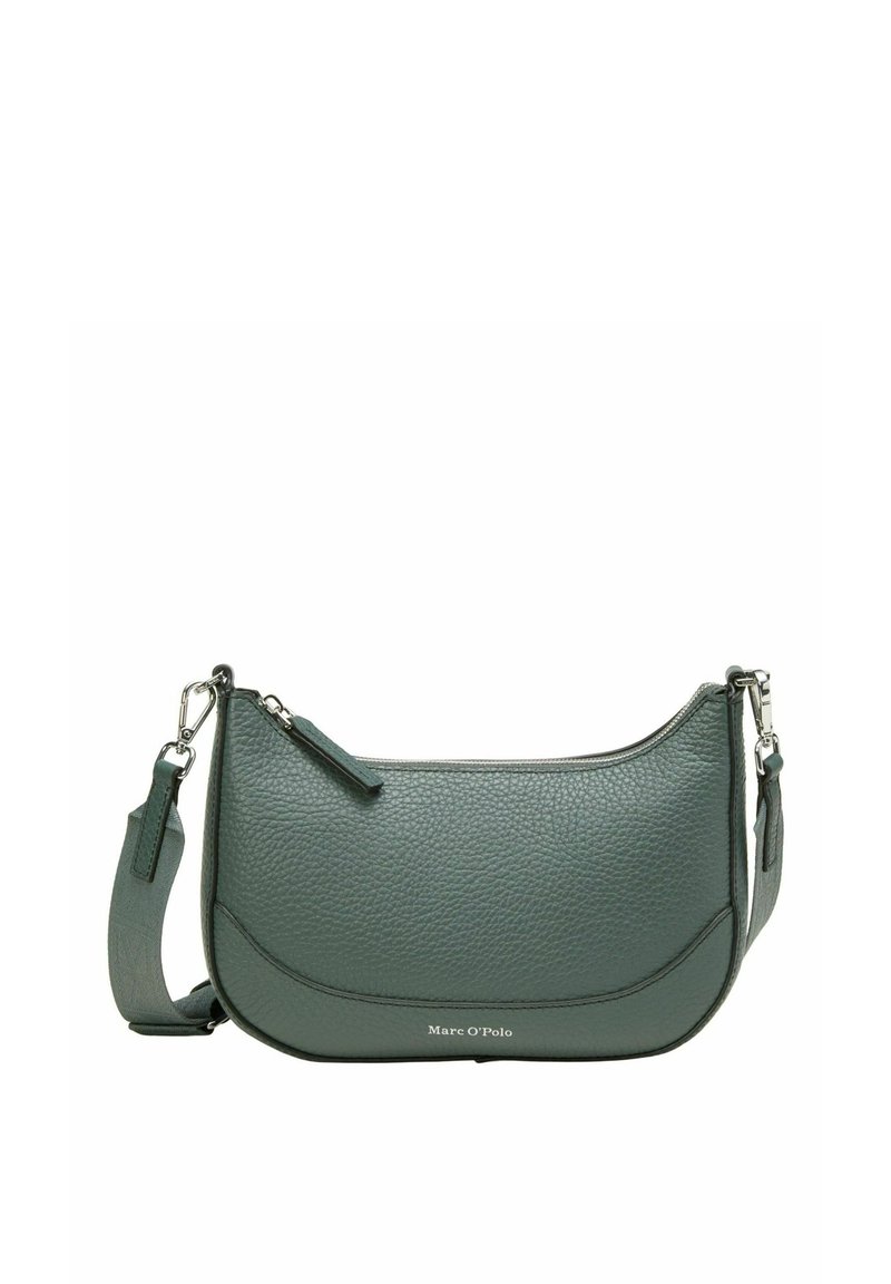 Grüne Leder-Schultertasche mit runder Form, strukturierter Oberfläche, silbernen Beschlägen und verstellbarem Tragegurt. Mit Reißverschluss und Logo-Detail ausgestattet.