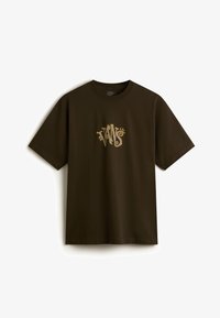 Unselected, dark brown