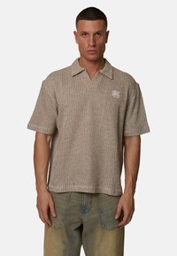 Non sélectionné, brown