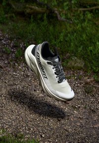 Δεν επιλέχθηκε, nimbus/black out