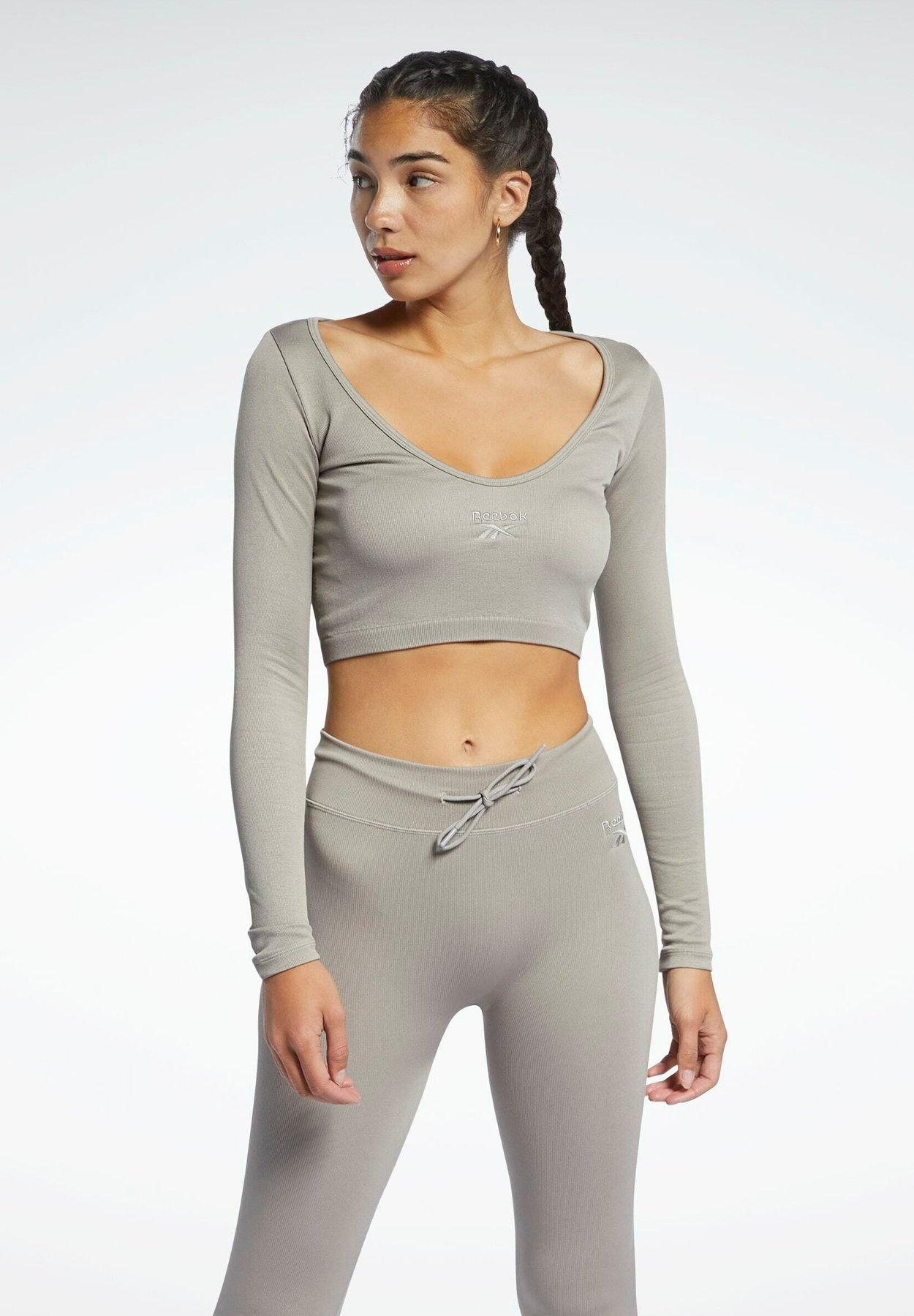 CLASSICS WARDROBE ESSENTIALS LONG-SLEEVE TOP LONG-SLE