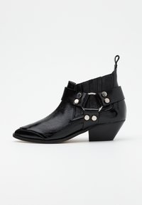 L37 Ankle boot