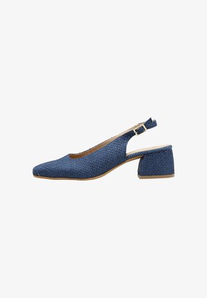 Chaussure slingback bleue tissée avec bout pointu et petit talon bloc, dotée d'une bride à boucle réglable et d'une semelle marron clair.