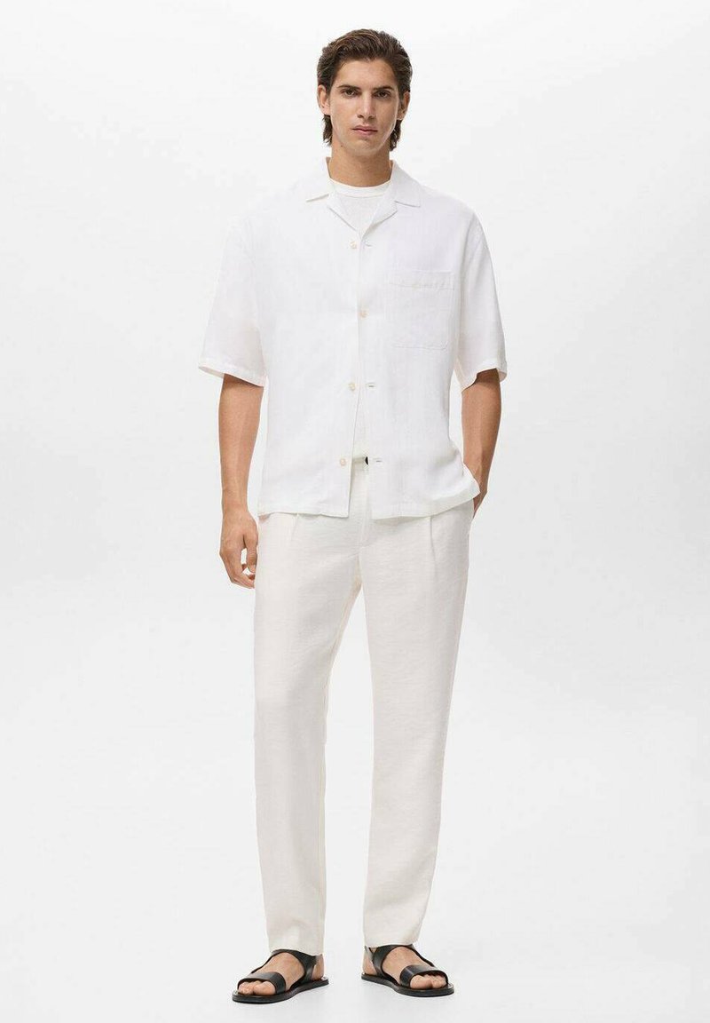 Haut Mango En Coton Texturé Blanc Cassé Taille M - Motif Floral, Manches Courtes, Col Rond - Neuf Avec étiquette